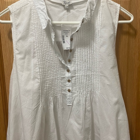 - White pintuck sleeveless cotton blouse . NWT xl - Picture 2 of 5